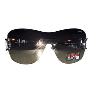 Guess NWT Sunglasses with Case